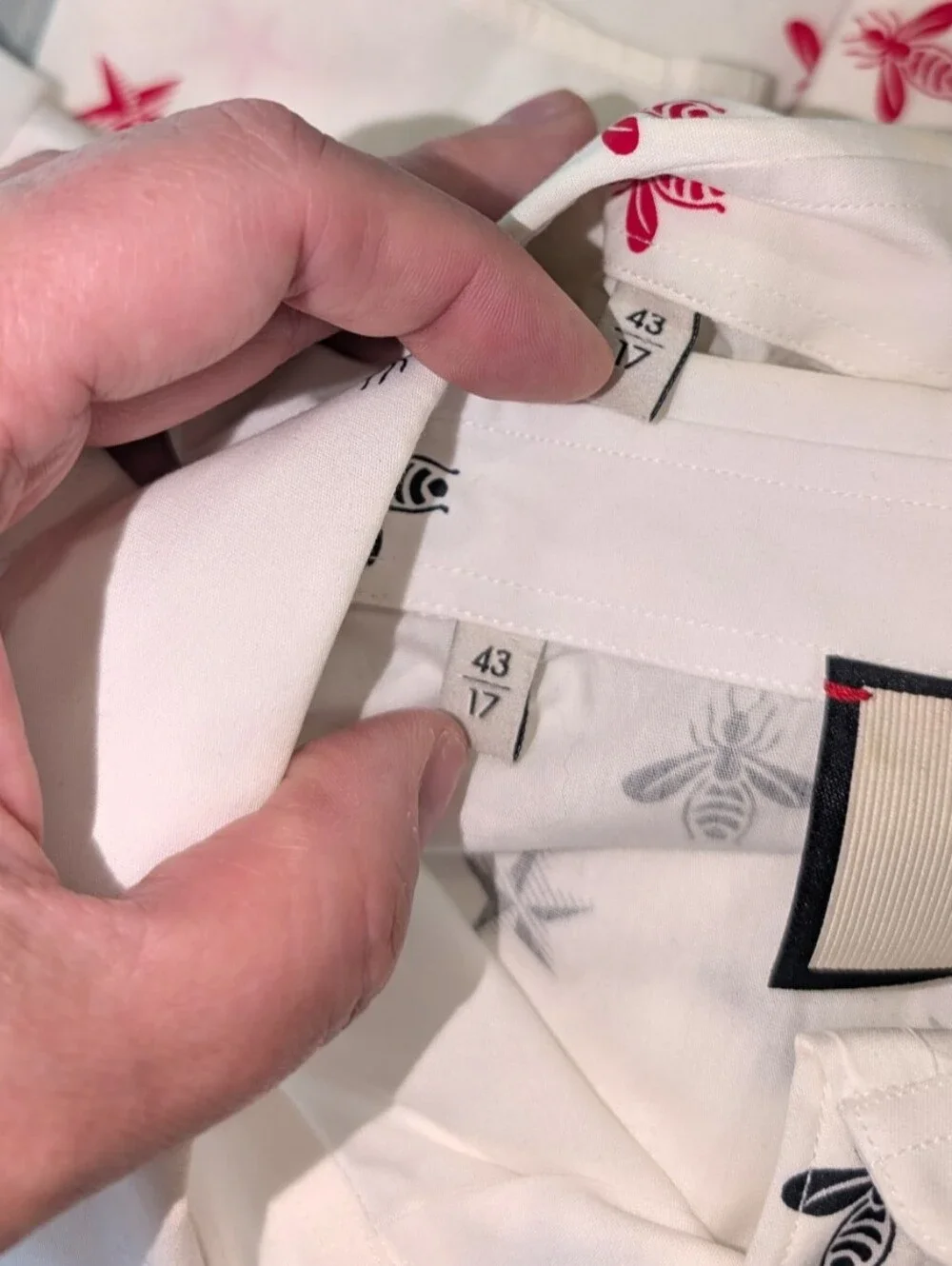 Gucci 2017 Bee Accent Shirt | Size: XXL | US17, IT43